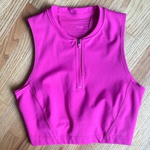 Nike small dri-fit Fuchsia Sleeveless Zip Crop Top sports bra